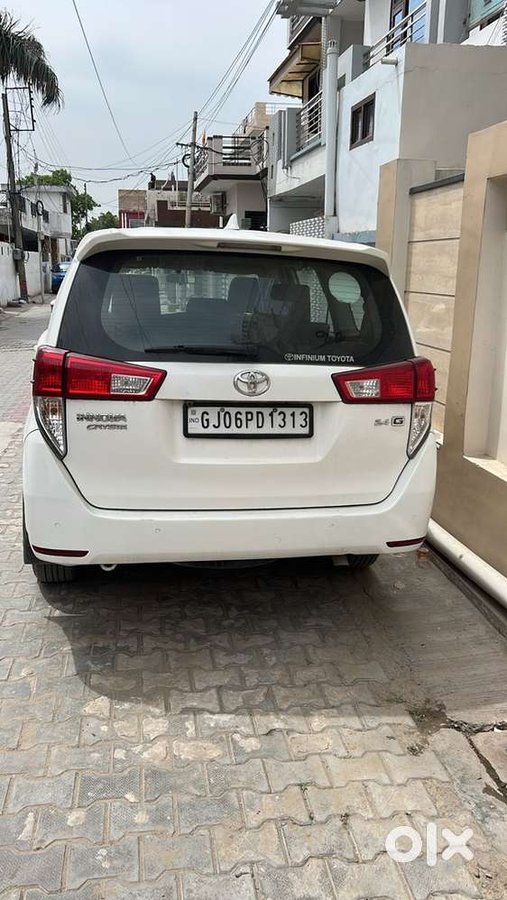 2020 Toyota Innova Crysta