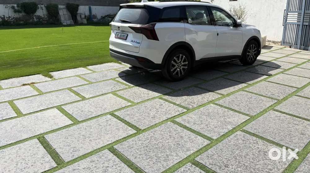 Mahindra Xuv700 Petrol At 2025