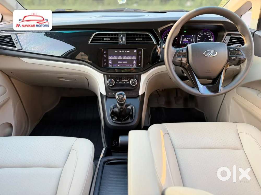 Mahindra Marazzo M8, 2018, Diesel