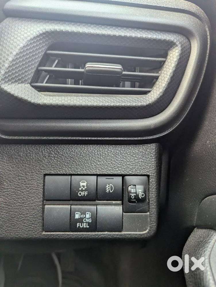 Maruti Suzuki Brezza 1.5 Lxi Cng, 2024
