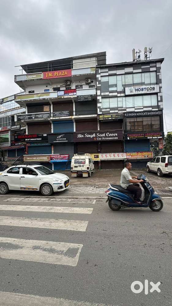 350 Sq Ft Semi-Furnished Office for Rent &ndash; Main Road Facing