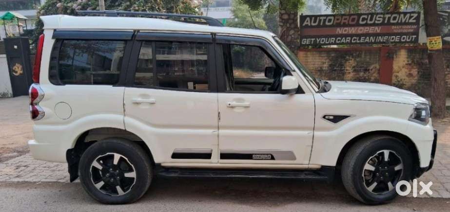 Mahindra Scorpio Classic 2.2 S 11 Mt 7 Str, 2023, Diesel