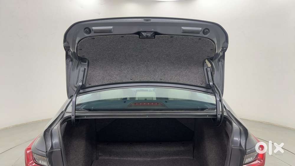 Honda City 1.5 Zx I-vtec Mt, 2023, Petrol