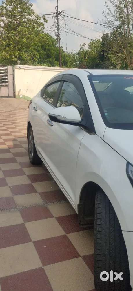 Hyundai Verna Sx Model Well Maintained Private Use Car