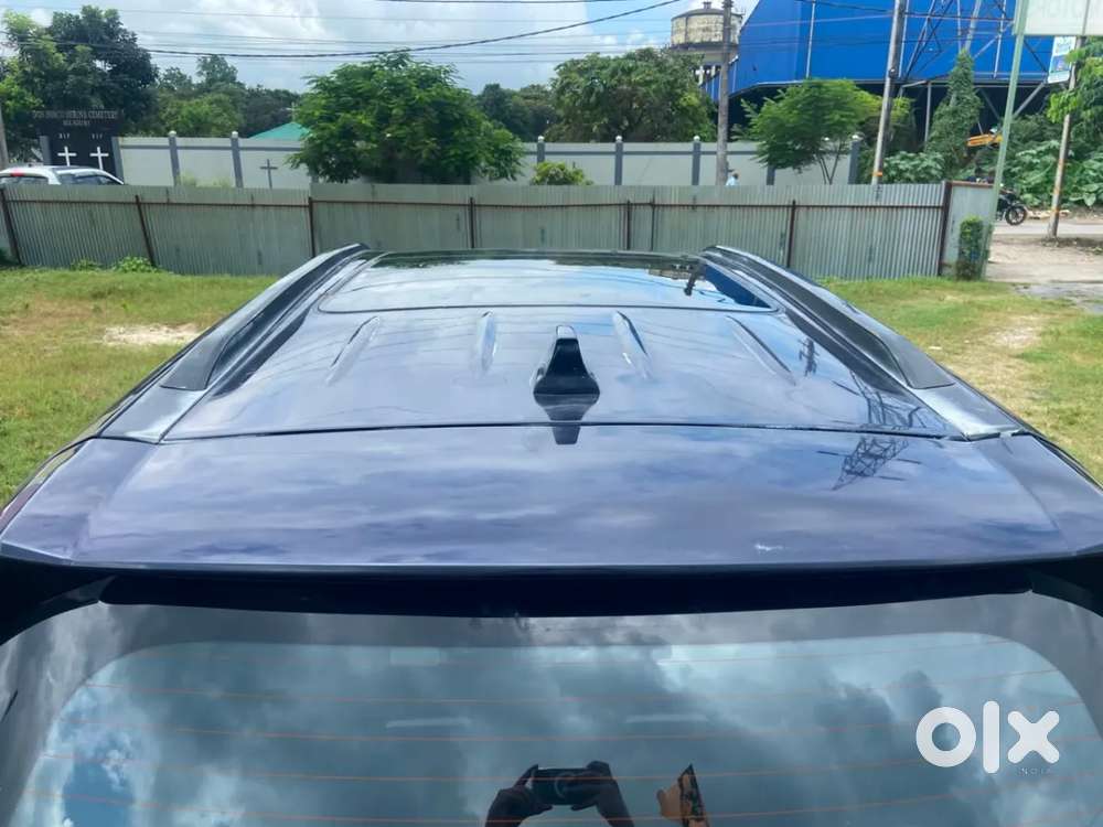 Mahindra Xuv700 2.0 Ax 7 Petrol Mt Str, 2021, Petrol