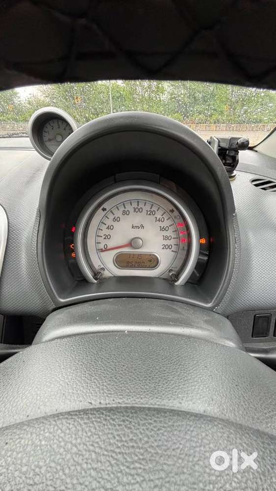 Maruti Suzuki Ritz Vxi, 2011, Petrol
