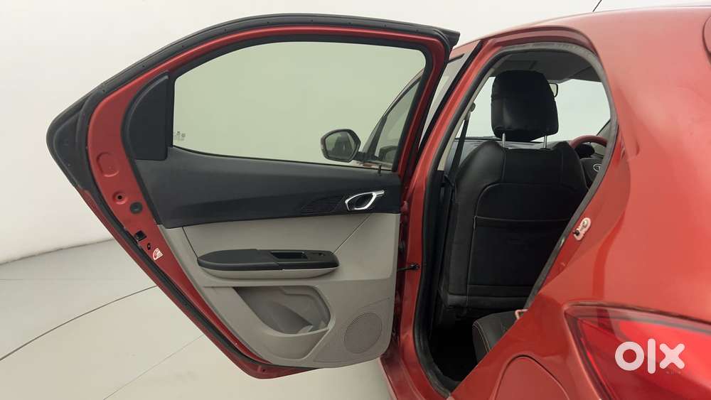 Tata Tiago Xza, 2019, Petrol