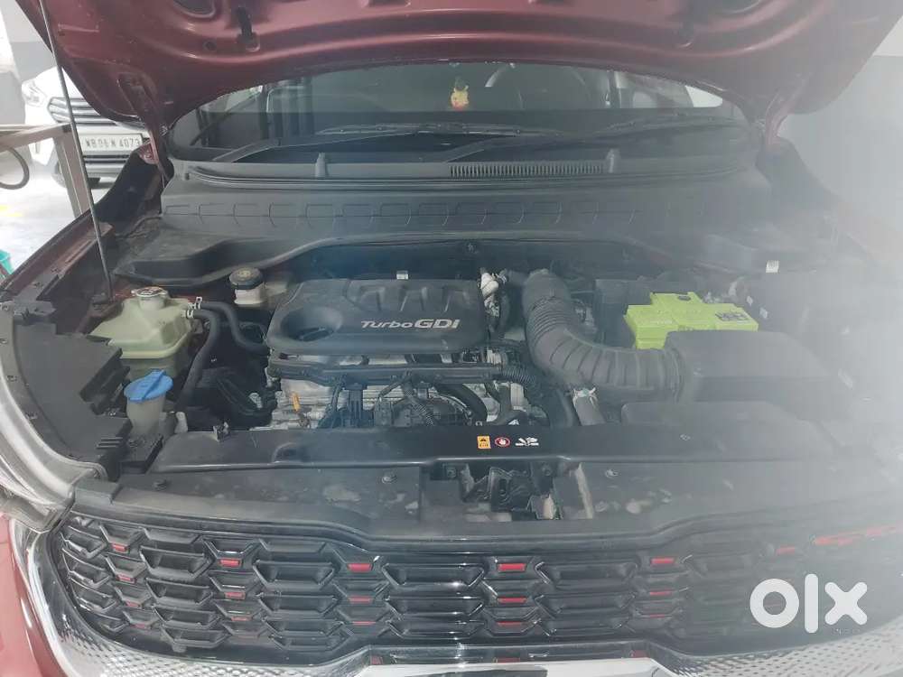 Single-owner Kia Sonet Top-variant Gtx+ Petrol 7-speed Dct Automatic.