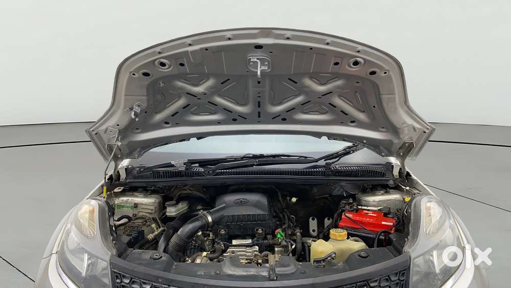 Tata Nexon 1.2 Revotron Xma, 2018, Petrol