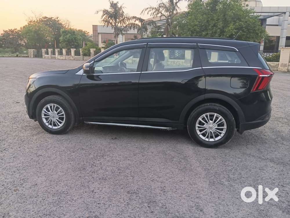 Mahindra Xuv700 2.2 Ax 3 Diesel Mt 7 Str, 2025, Diesel