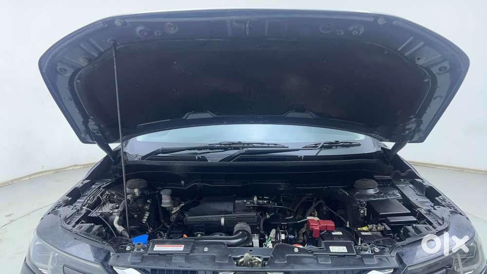 Maruti Suzuki Vitara Brezza 1.5 Zxi At, 2024, Petrol