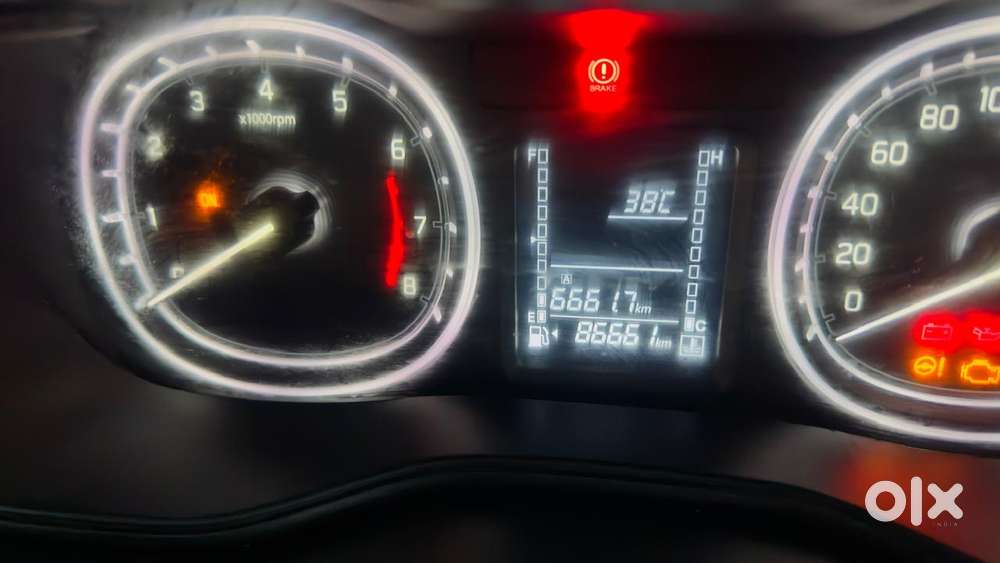 Maruti Suzuki Vitara Brezza Zxi +, 2022, Petrol