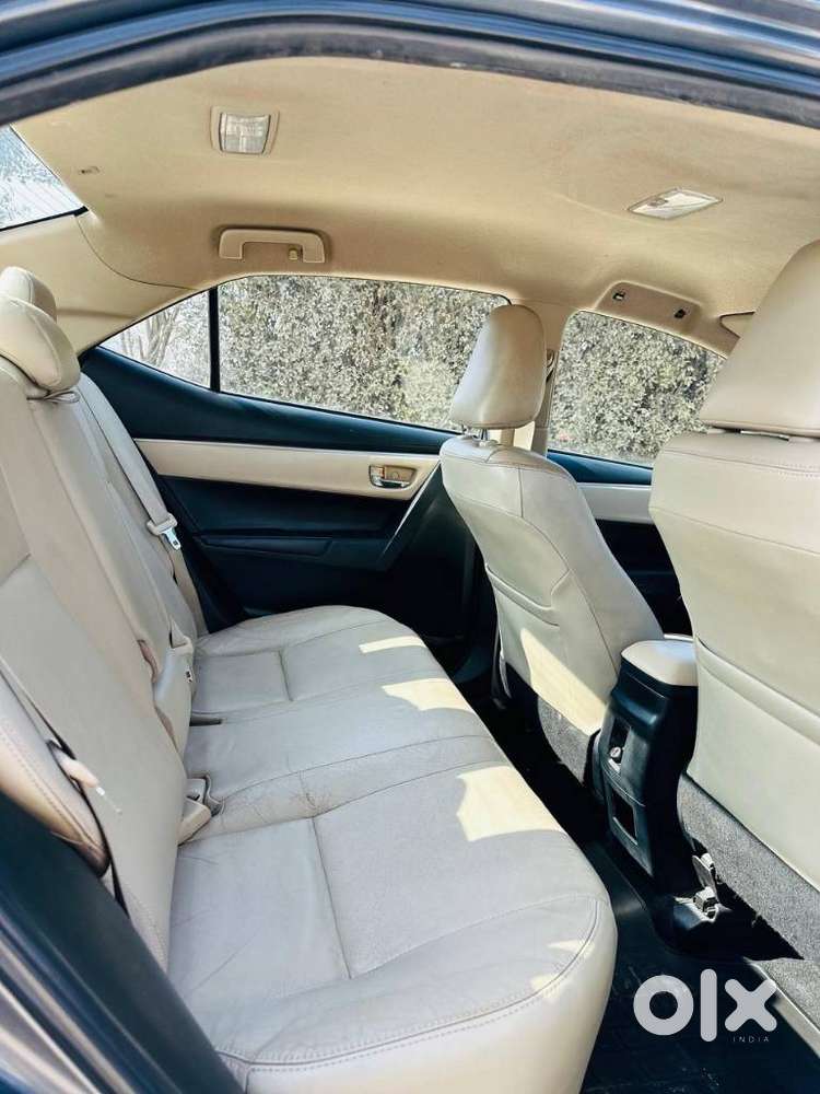 Toyota Corolla Altis 2013-2017 Vl At, 2015, Petrol