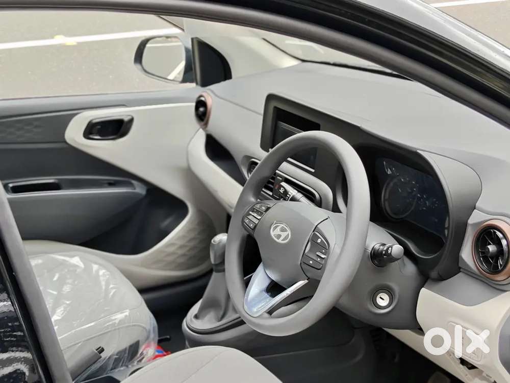 Hyundai Aura Prime Sd Kappa Bi-fuel (petrol + Factory-fitted Cng)