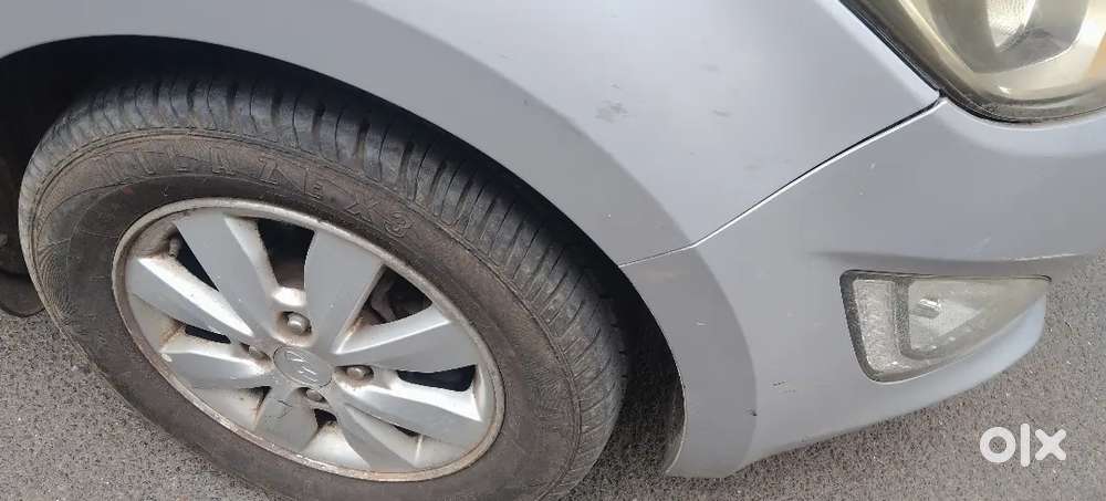 I20, 2nd Owner, Gujrat Registration, Petrol, Sportz ,silver Color,.