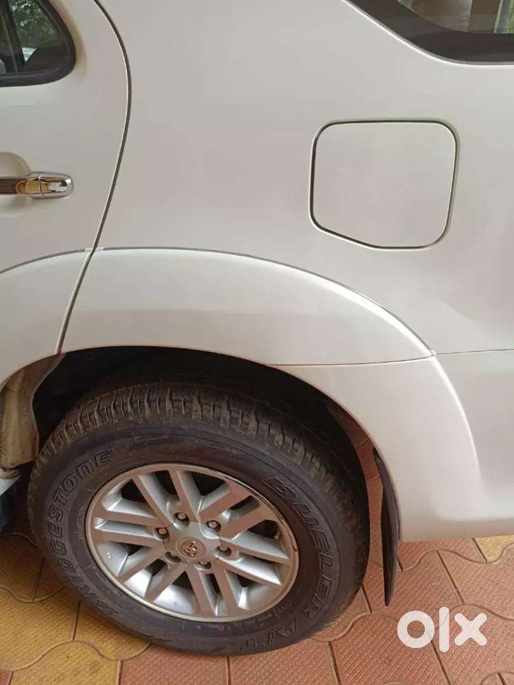 Toyota Fortuner 3.0 2014