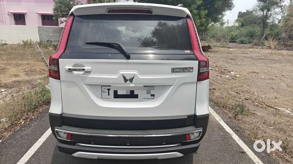 Pristine 2025 Mahindra Scorpio-n Z8t Diesel At  5,000 Km  White