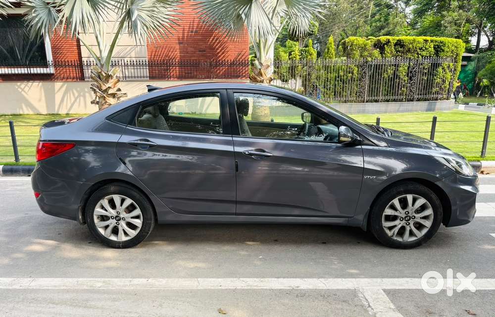 Hyundai Verna Fluidic 1.6 Vtvt Sx, 2014, Petrol