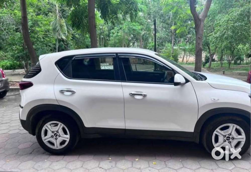 Kia Sonet Htk G, 2023, Petrol