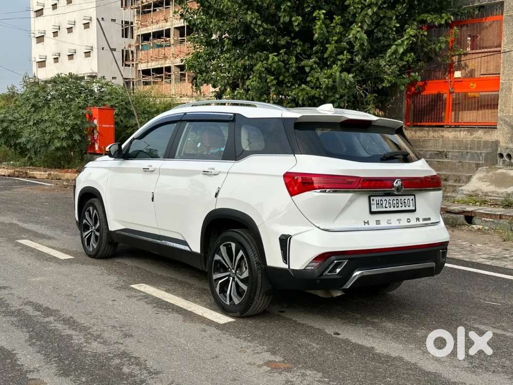 Mg Hector Plus Sharp Pro 1.5 Turbo Petrol Cvt 6 Str, 2026, Petrol