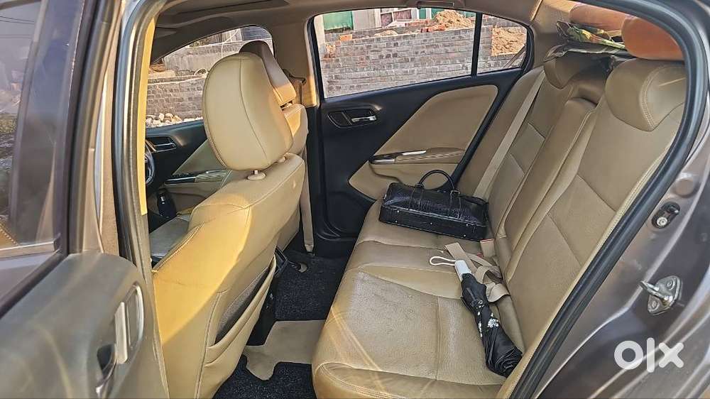 Honda City Top End Model, Manual