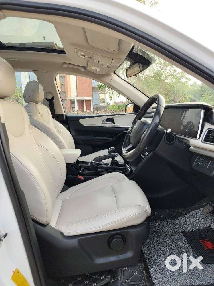 Mahindra Xuv700 Ax7 Awd, 2022, Diesel