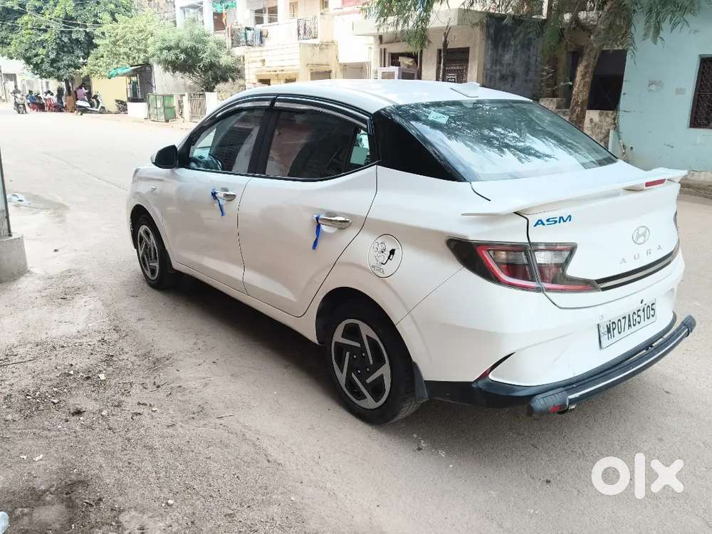 Hyundai Aura Sx Cng 2025