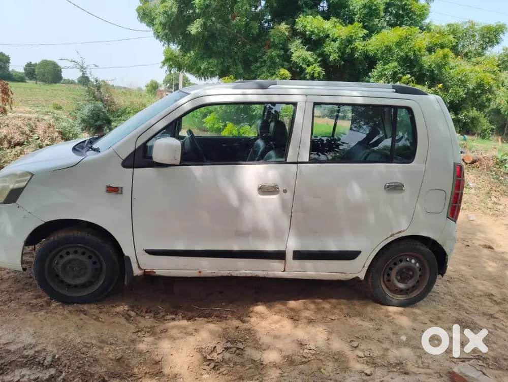 2011 Wagon R 1.1 Tip Top Gadi Che Ac Chalu .second Gear Sleep Thay Che