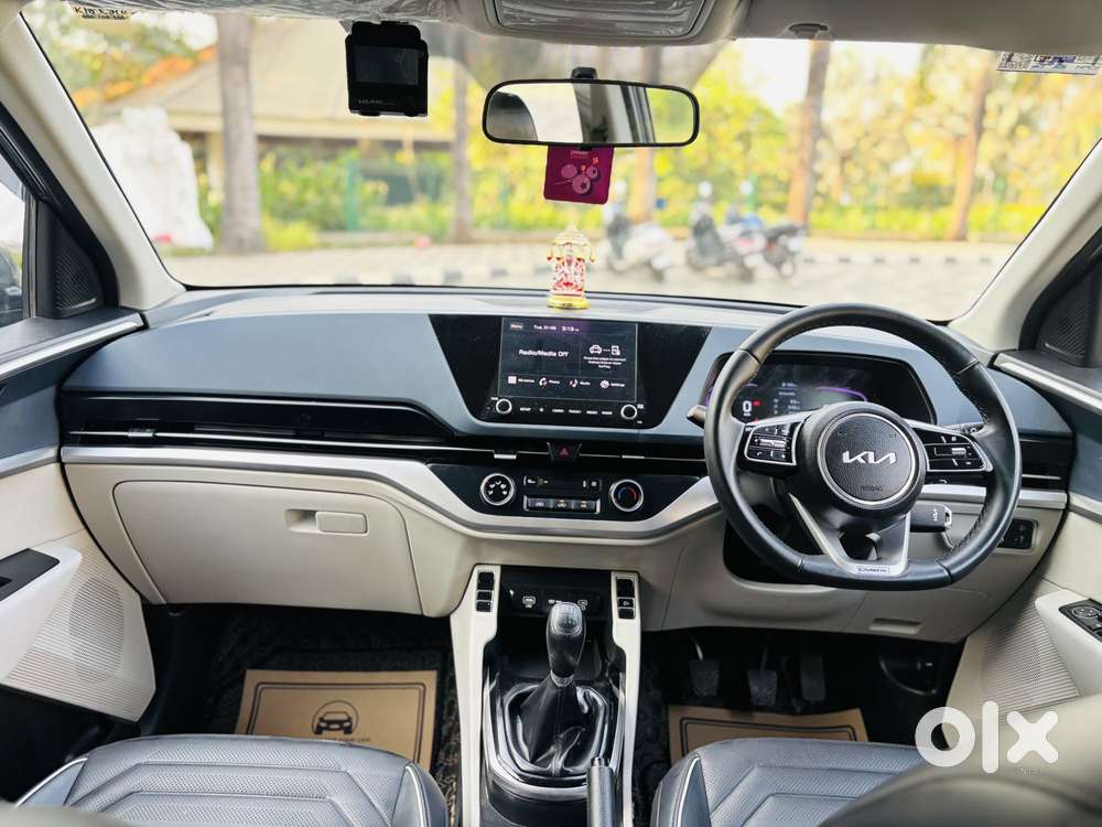 Kia Carens G1.5 6mt Gravity, 2024, Petrol