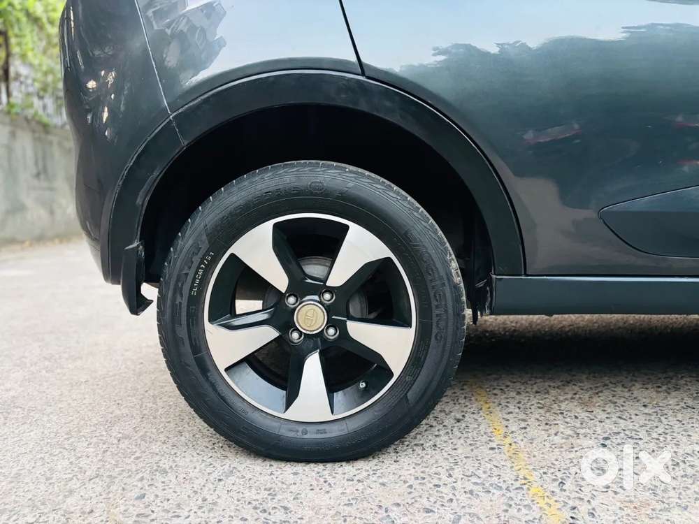 Tata Nexon 1.2 Revotron Xza Plus, 2019, Petrol