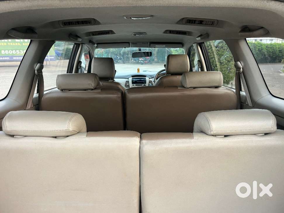 Toyota Innova 2.5 Gx (diesel) 7 Seater Bs Iv, 2012, Diesel