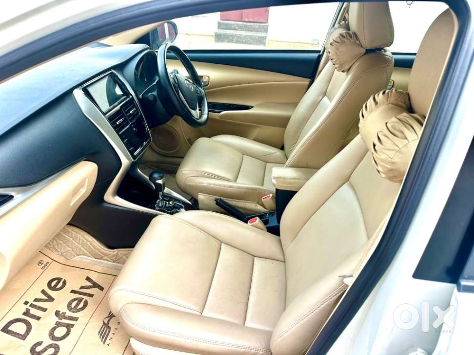 Toyota Yaris G Cvt, 2021, Petrol