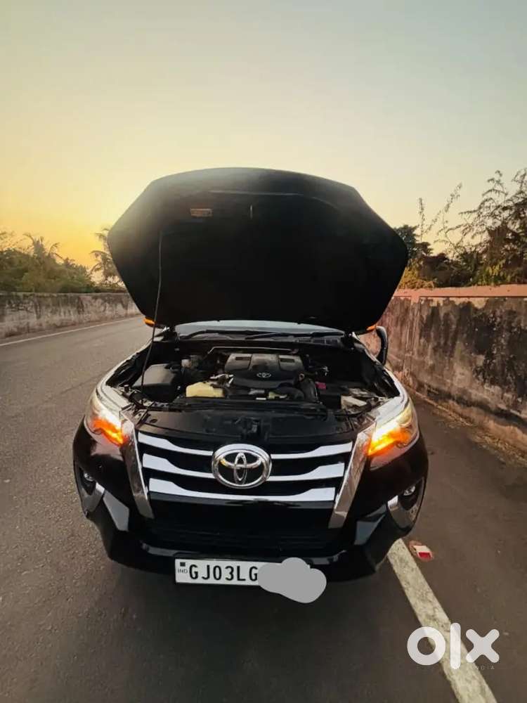 Toyota Fortuner Diesel 2019 Mt Black Lover