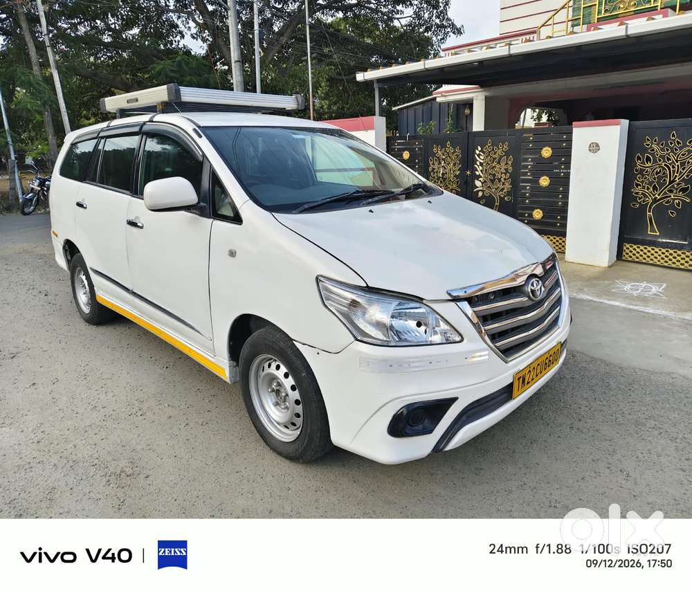 Toyota Innova 2.5 G (diesel) 8 Seater Bs Iv, 2012, Diesel