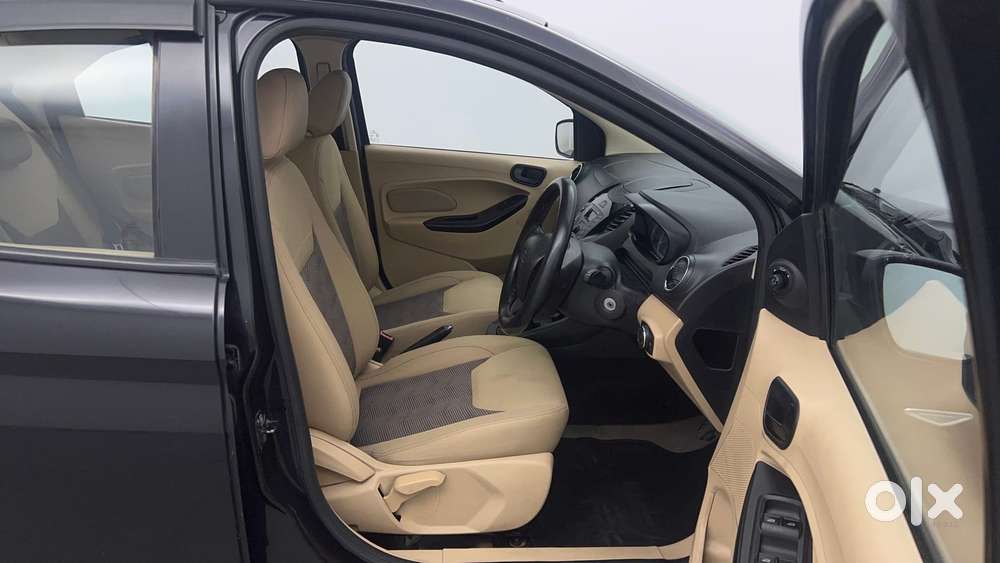Ford Figo Aspire Titanium, 2016, Petrol