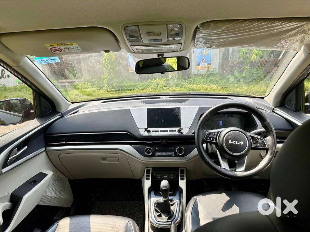 Kia Carens G 1.5 6mt Premium (o) 7-seater, 2024, Petrol