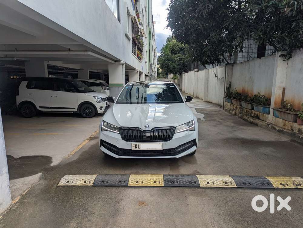 Skoda Superb Sportline 2.0l Tsi | Mint Condition | Under Warranty