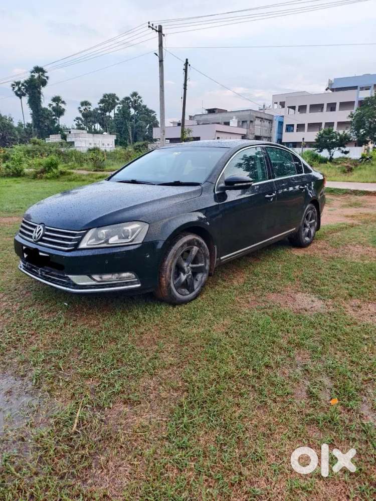 Volkswagen Passat 2012 Diesel 105000 Km Driven