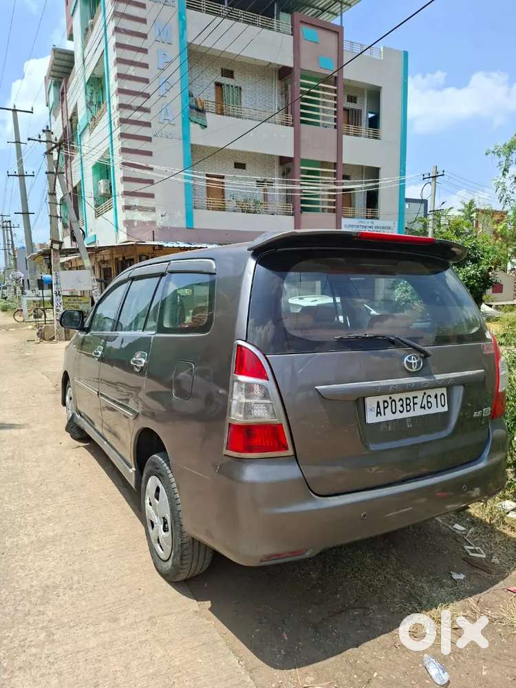 Toyota Innova 2.5g 2013