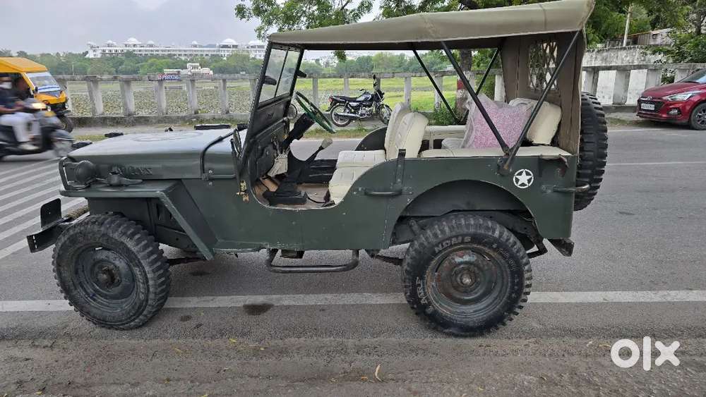 Mahindra Willys 1976 Bonet