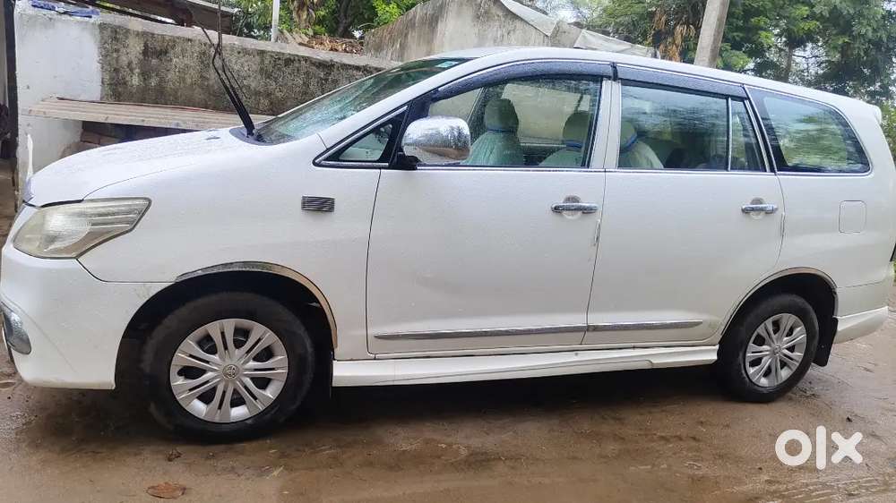 Toyota Innova 2.5 2012