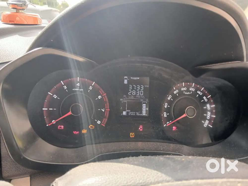 Mahindra Xuv300 2023 Petrol 20500 Km Driven