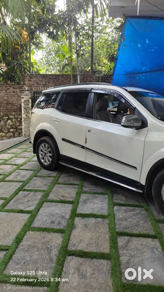 Mahindra Xuv500 W10 Sunroof Top End Model 2015 Diesel 167000 Km Driven