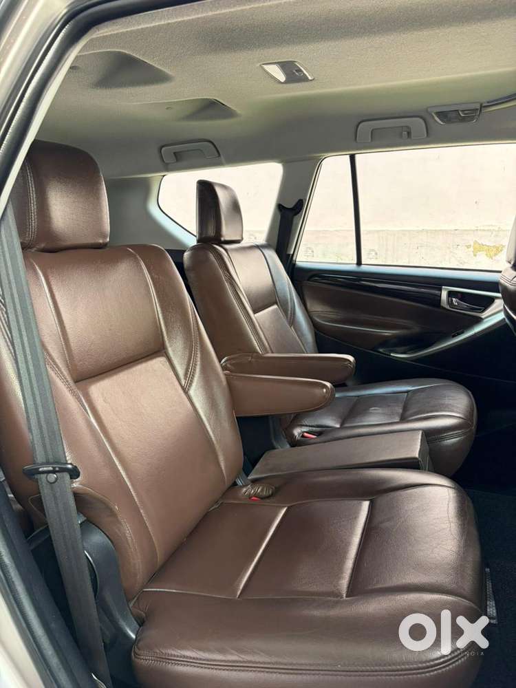 Toyota Innova Crysta 2.4 V 8 Str, 2018, Diesel