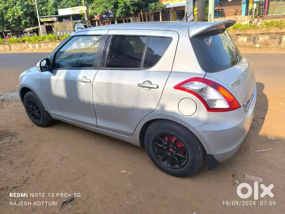 Maruti Suzuki Swift 2012 Diesel 140000 Km Driven