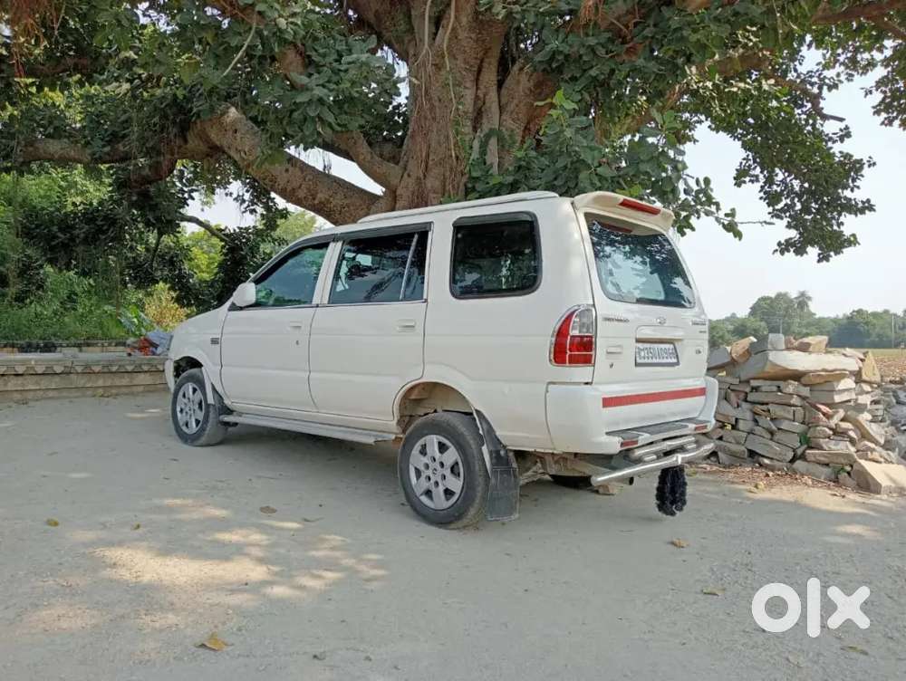 Chevrolet Tavera 2015
