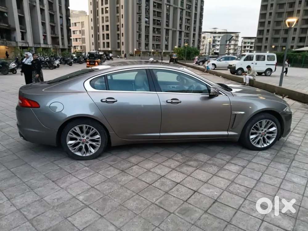 Jaguar Xf 2012 Diesel 120000 Km Driven