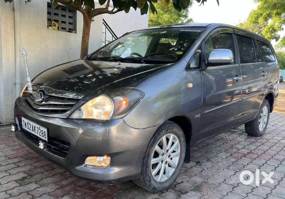 Toyota Innova 2.5 G (diesel) 8 Seater, 2010, Diesel