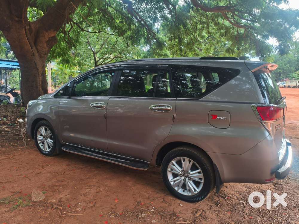 Toyota Innova Crysta 2016
