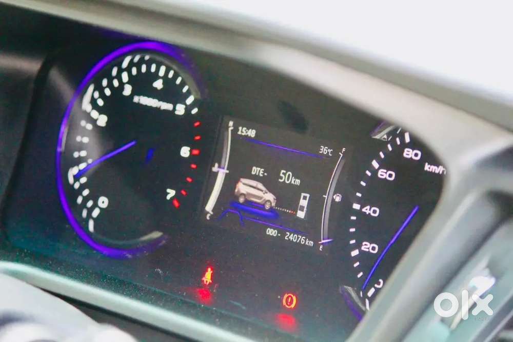 Mahindra Marazzo M6 Plus Low Kms